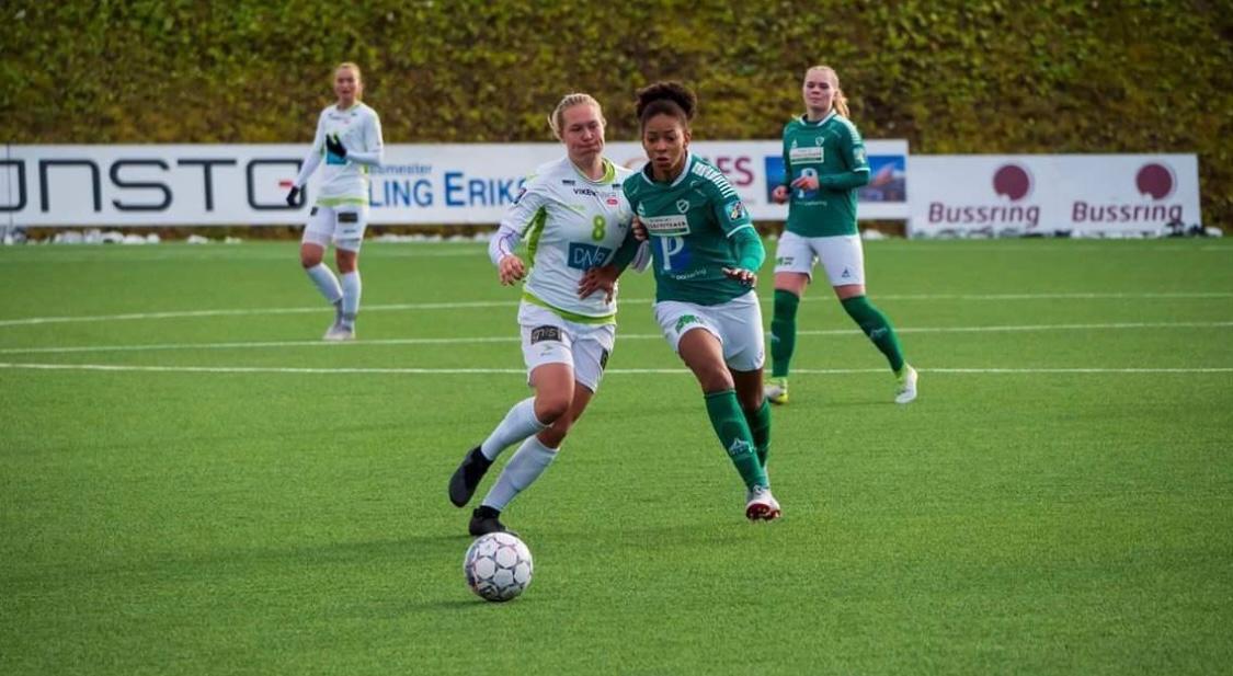 Regina som ung spiller